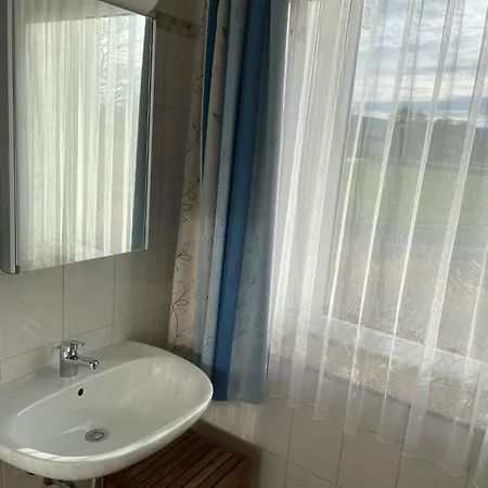 Guest house Landgasthof Und Landpension Hohenkirchen